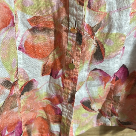 JM Collection Multicolor Floral Blouse - Picture 3 of 8